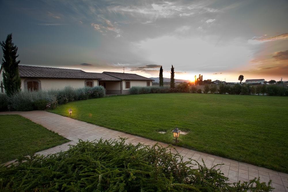 Agriturismo Le Rondini Di Francesco Di Assisi Cannara Εξωτερικό φωτογραφία