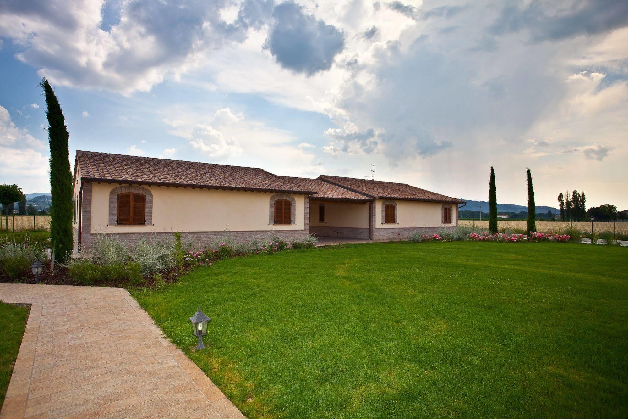 Agriturismo Le Rondini Di Francesco Di Assisi Cannara Εξωτερικό φωτογραφία